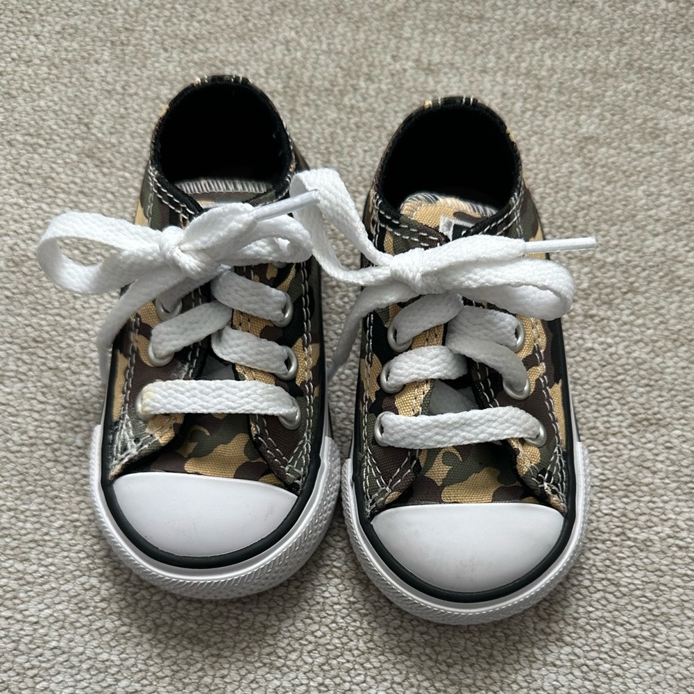 Low Profile Infant Converse Camouflage Size 3